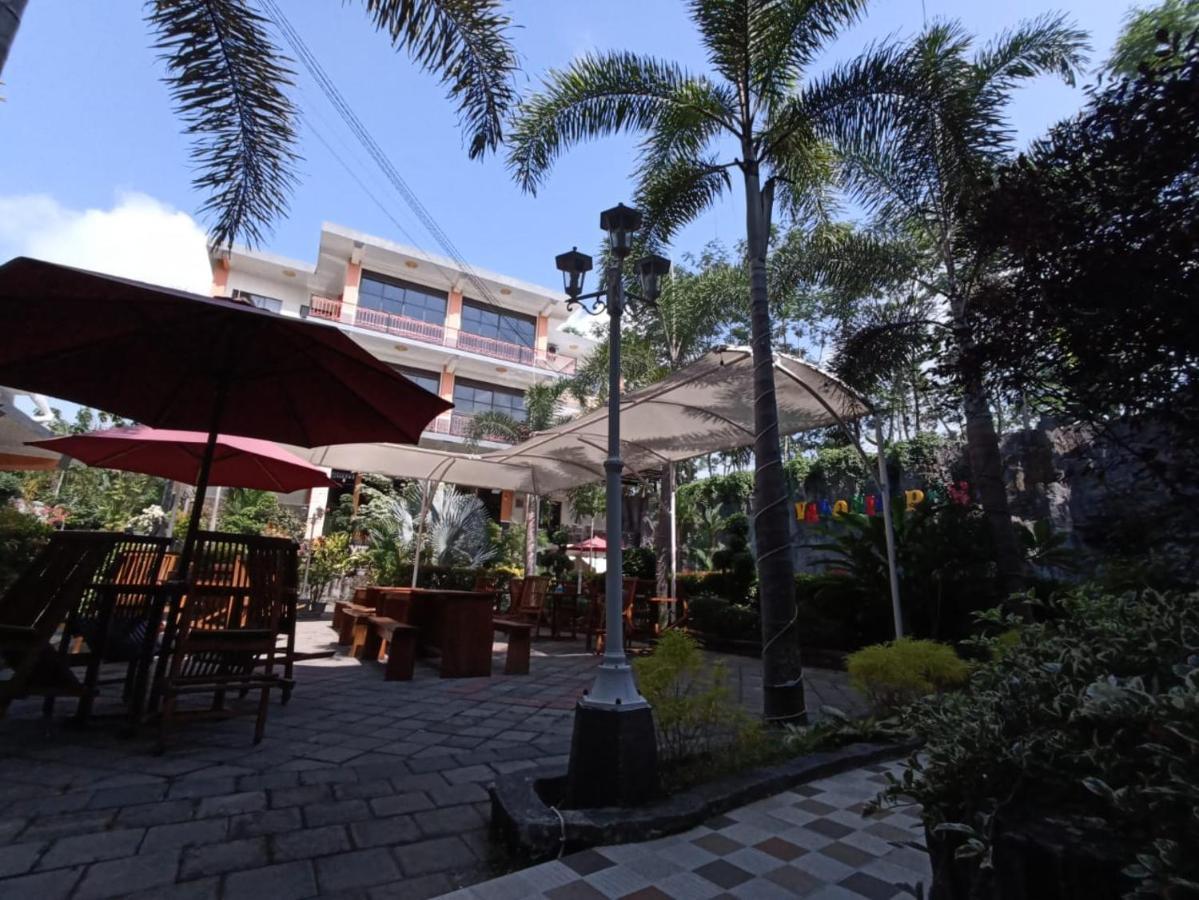 Grand Valonia Hotel Jembel Exterior foto